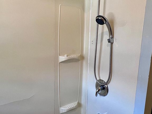 1 bathroom