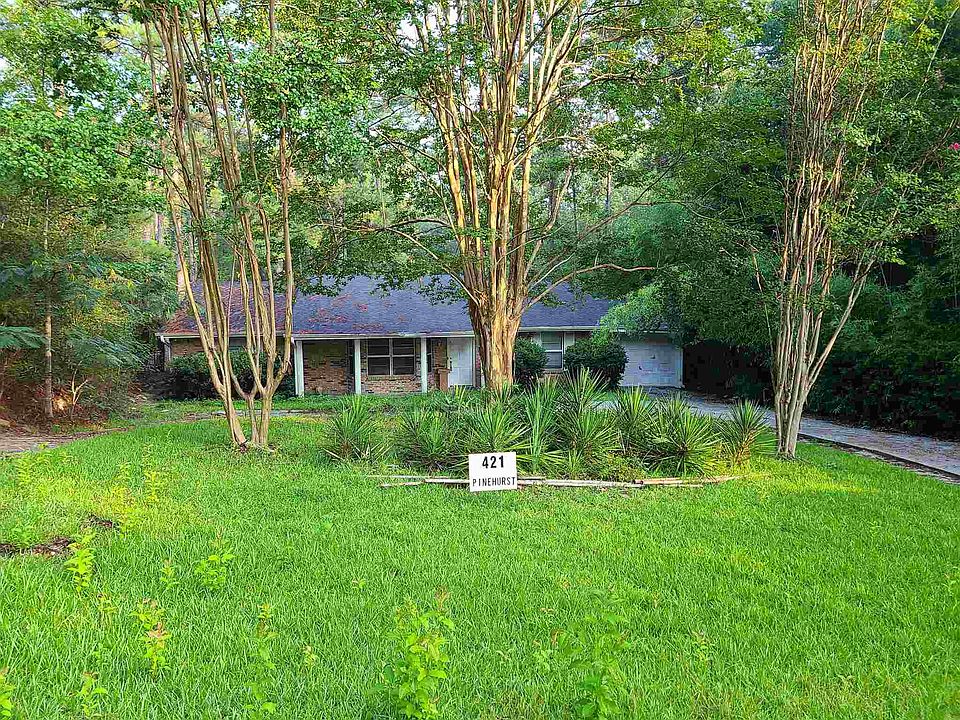1st image of 421 Pinehurst Dr