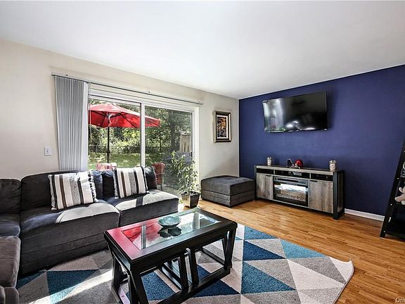 4th image of 27 Clara Ct