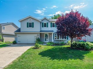 23702 Sawmill Bnd, Olmsted Falls, OH 44138