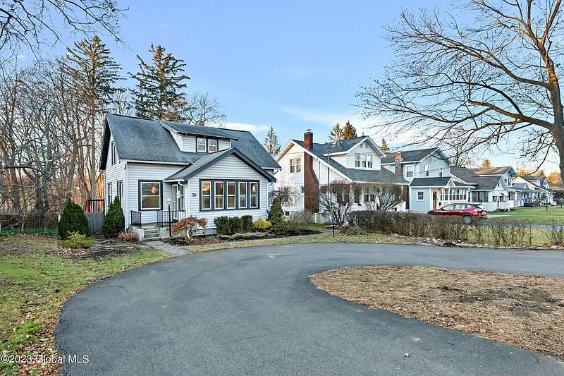2nd image of 70 Old Loudon Road