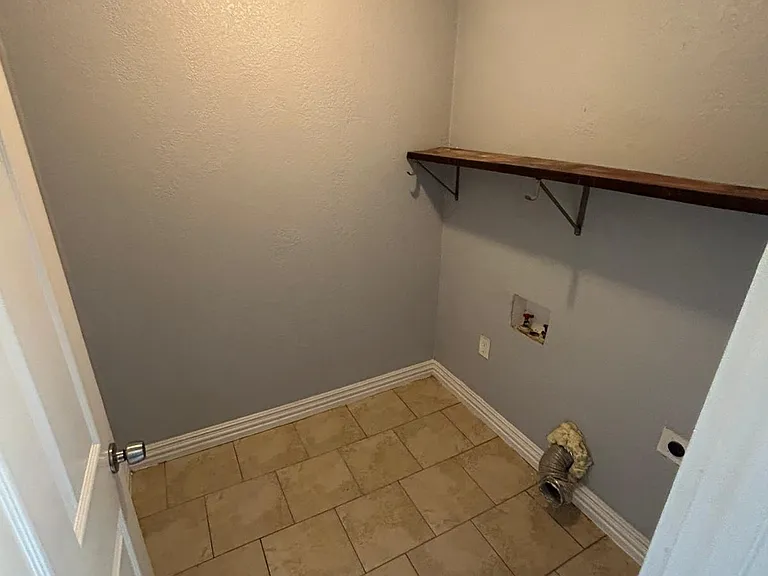 416 Compton Ave — Photo 12