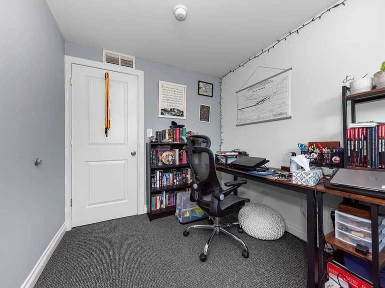 2 Faust Ct — Photo 28