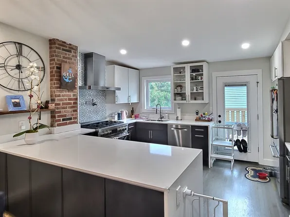 54 Telegraph St #1, Boston, MA 02127