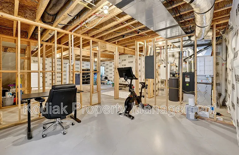 979 W Shoreline Dr — Photo 26