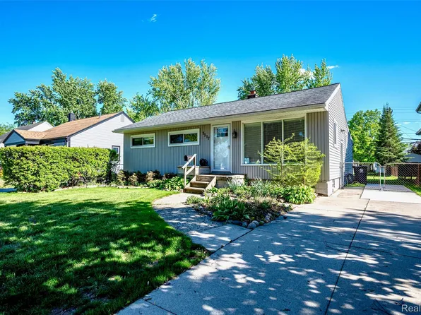 3317 Normandy Rd, Royal Oak, MI 48073