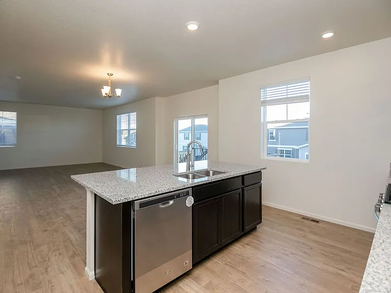 6818 Gateway Crossing St — Photo 7
