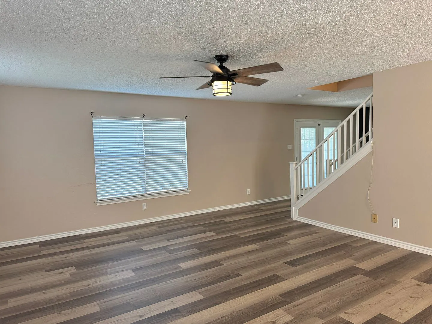 Welcome home to 8290 Morning Grove! — Photo 3