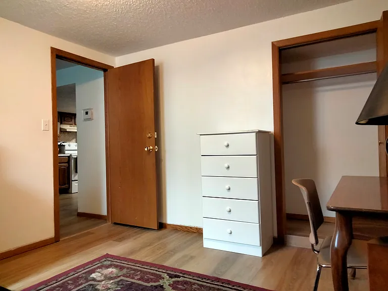 311 S Jessica Ave — Photo 3
