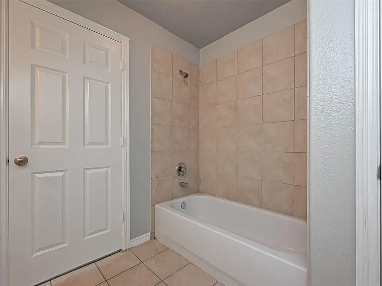 7816 Stoneyway Dr — Photo 13