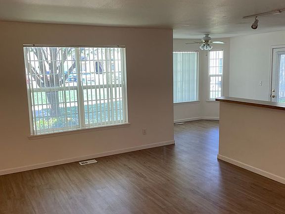 3rd image of 10054 W Garverdale Ln #619-102