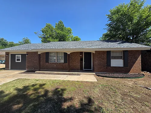 3025 Chetwood Dr Photo 1