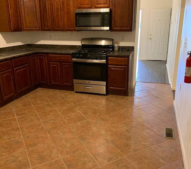 1st image of 29 Highland Ave APT 1