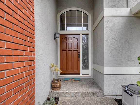 2nd image of 108 Glasgow Ln