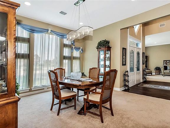 4th image of 2428 Kathryn Dr