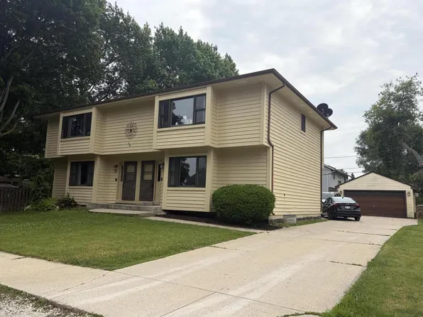 4521 73rd STREET, Kenosha, WI 53142