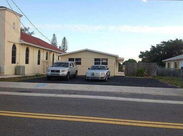 1st image of 317 NE 10th Avenue #A