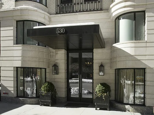 Rented by Sotheby's International Realty | media 70