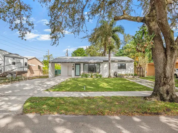 6771 Charleston St, Hollywood, FL 33024