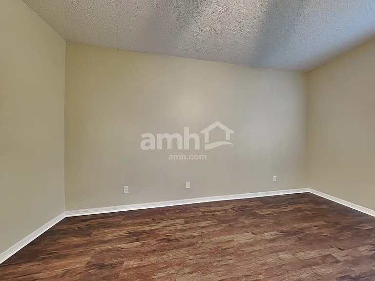 10430 Beneva Dr — Photo 9
