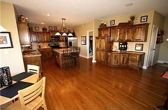 3rd image of 7511 W 144th Pl