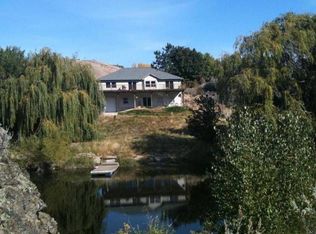 4620 Hurst Landing Rd, Rock Island, WA 98850