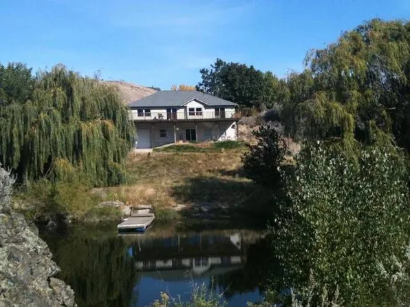 4620 Hurst Landing Rd, Rock Island, WA 98850