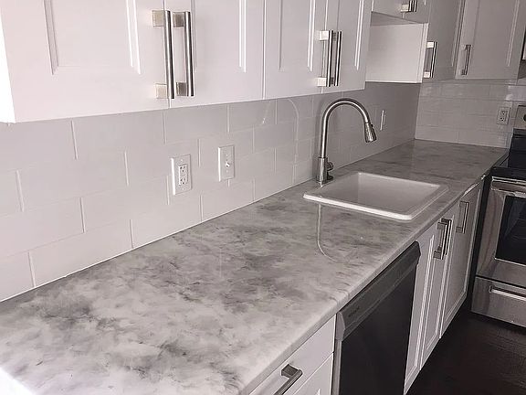 4th image of 413 Madison Ct