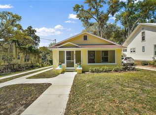 821 N Grandview St, Mount Dora, FL 32757