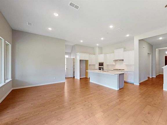 3rd image of 335 Kellan Ct