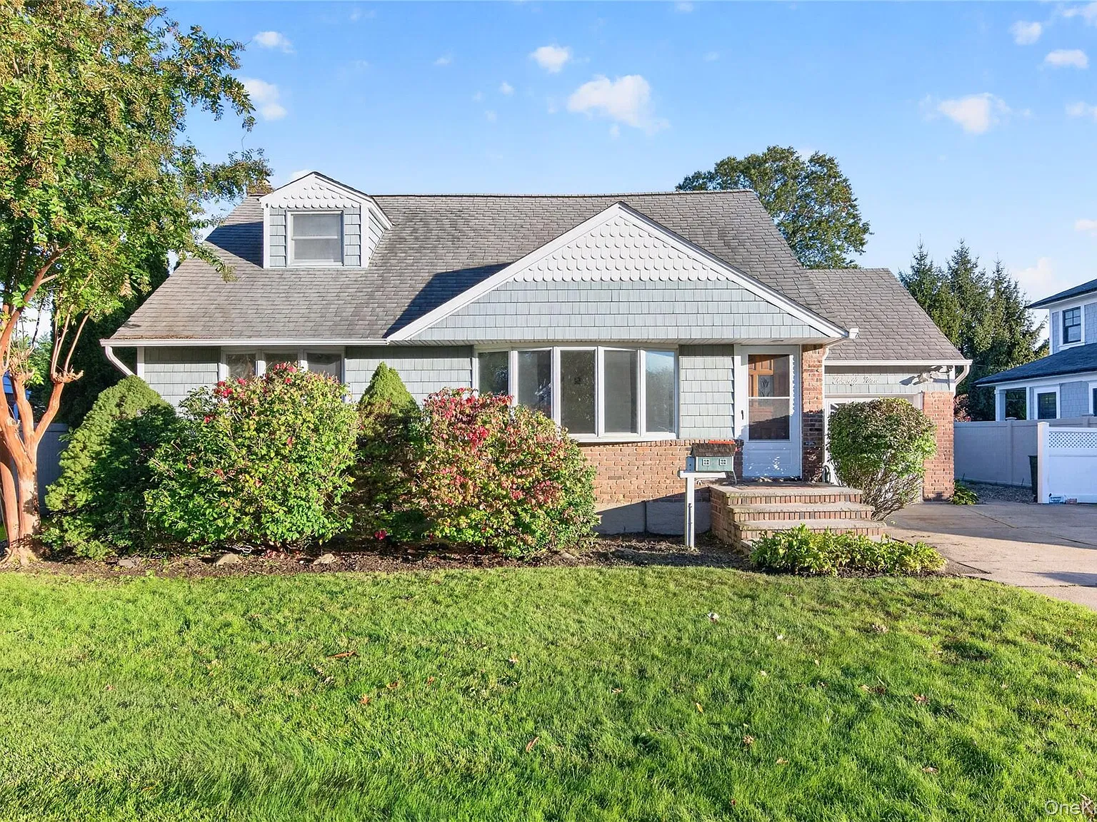 4 bed, 2.0 bath, 1190 sqft, $4,995 — Photo 2