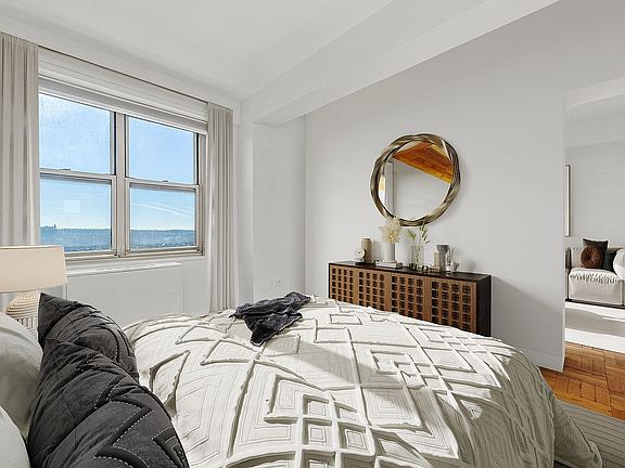5th image of 10740 Queens Blvd APT 16G