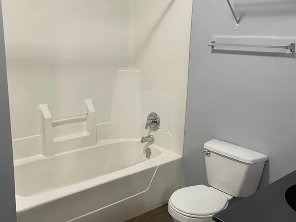 2446 Indianapolis Blvd APT 6, Whiting, IN 46394