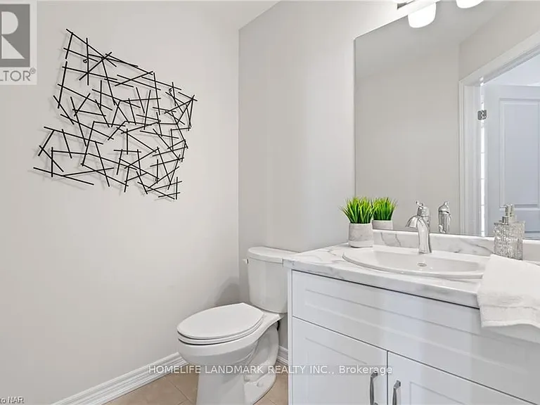 7129 Parsa St — Photo 3