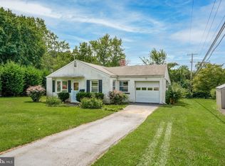 802 Hunters Ln, Oreland, PA 19075