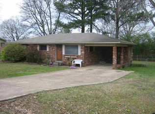 132 Peach Rd, Dyersburg, TN 38024