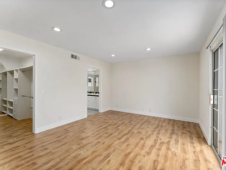1338 Yale St #C — Photo 23