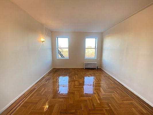 2nd image of 4115 46th St APT 6F