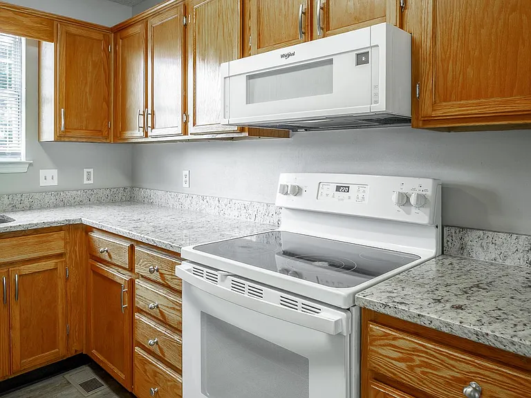 6130 Blue Ash Dr — Photo 23