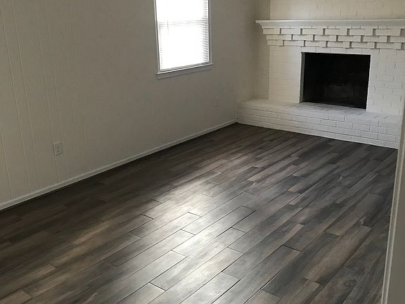 5th image of 15018 Horseshoe Bend Dr