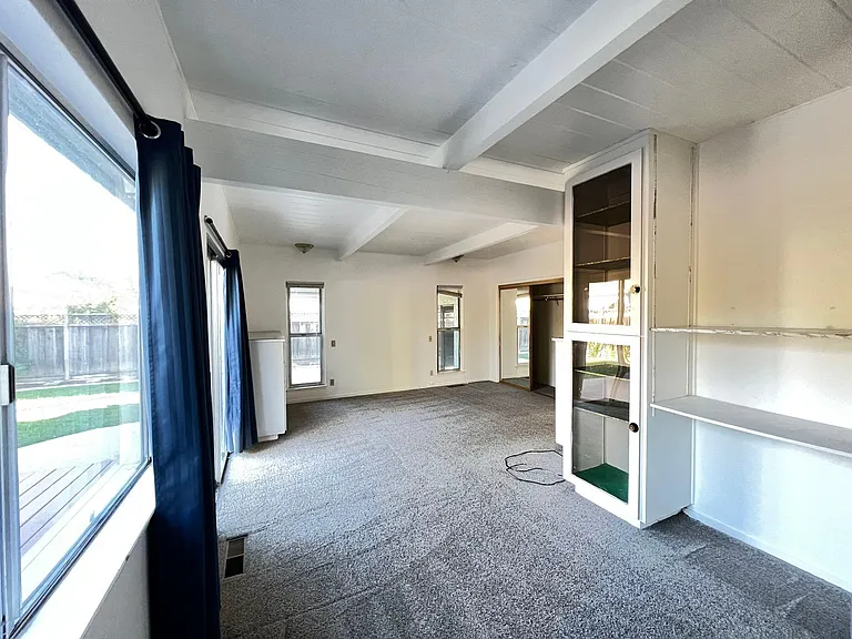 1135 Morton Ave — Photo 19