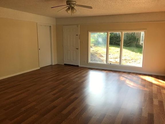 2nd image of 122 Bondale Dr