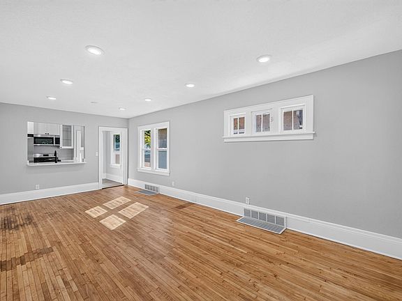 3rd image of 1408 Arona St