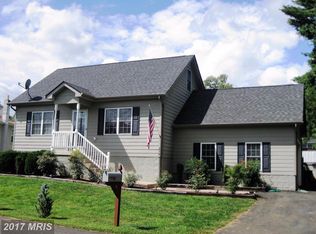 216 Armstrong St, Warrenton, VA 20186