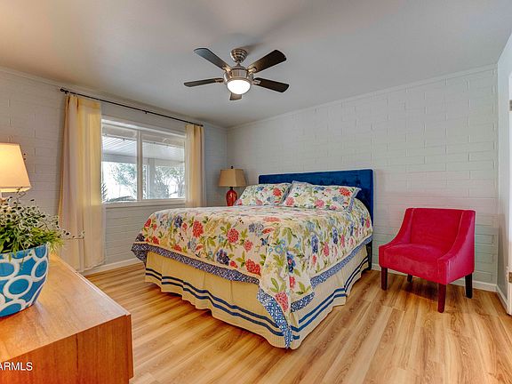 5th image of 10746 W CANTERBURY Drive