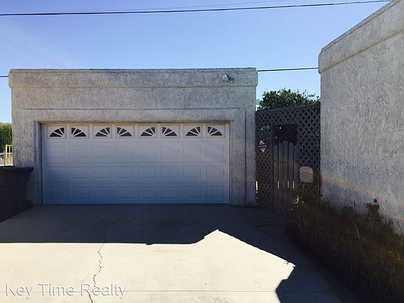 2nd image of 2596 Calle De Mercado