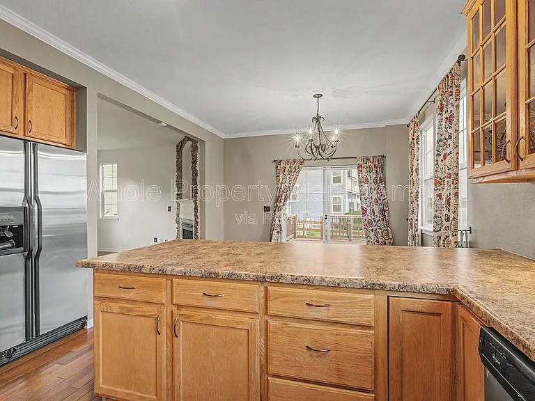 3884 Red Deer Trl — Photo 10