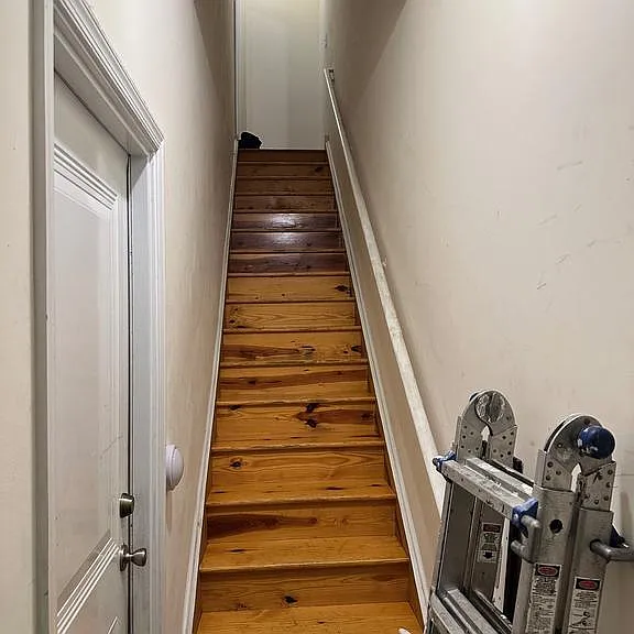 2258 N Park Ave — Photo 2