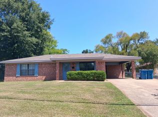 1302 Richardson Dr, Henderson, TX 75654