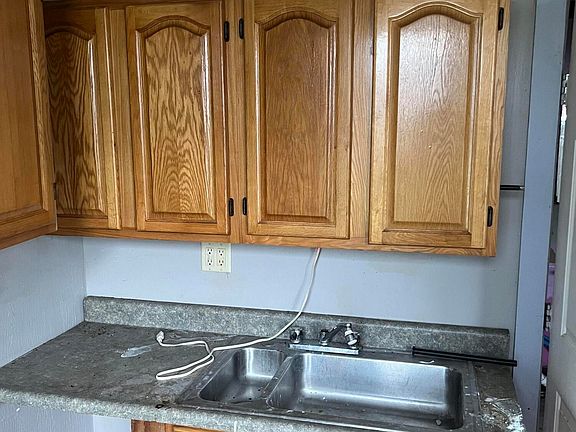 5th image of 504 10th St